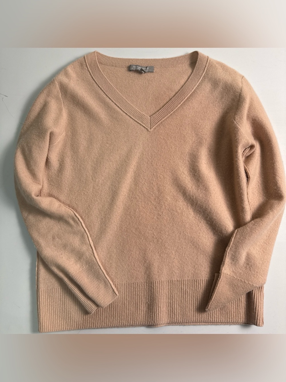 Women’s Neiman Marcus Cashmere V Neck Blush Sweater Sz XS